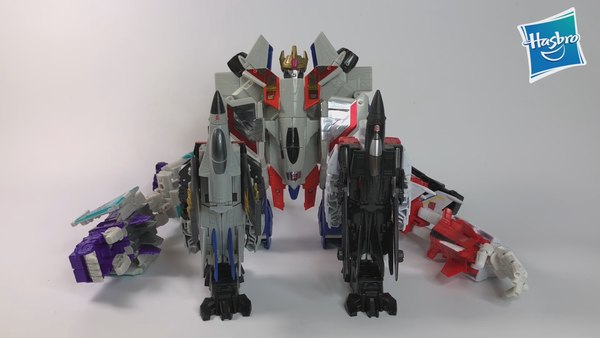 Power Of The Prime Starscream Voyager In Hand Look With Video And Screencaps 46 (46 of 50)